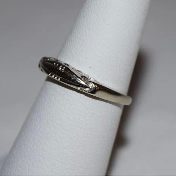 14k white gold ring - Picture 1 of 8
